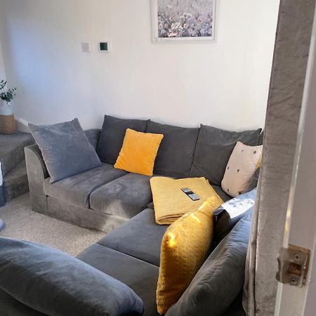 Newly Refurbished Beautiful Location 1 Bedroom Residential House Cramlington Dış mekan fotoğraf